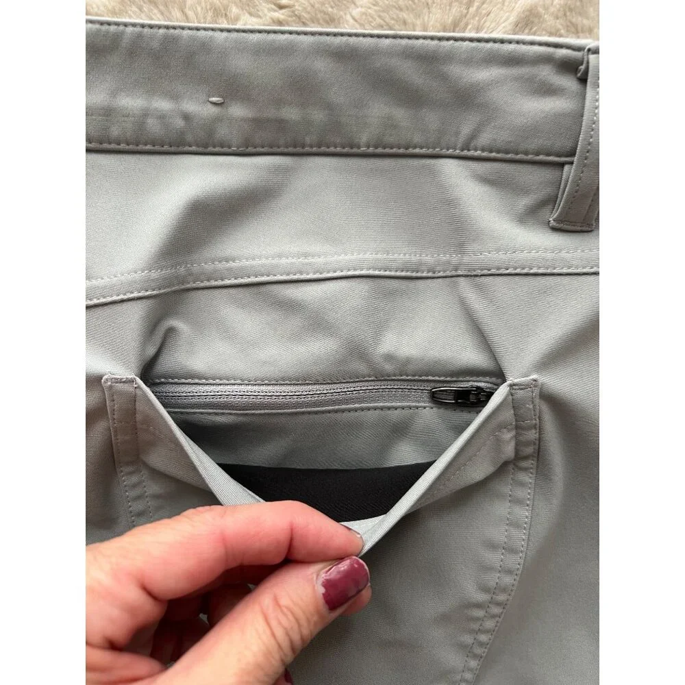 Lululemon Mens Light Gray ABC Pants Size 40 With Back & Front Pockets - Comfy